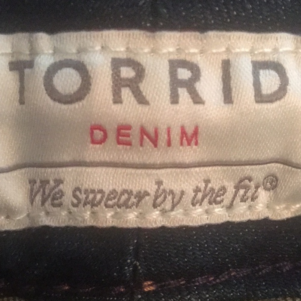 NWT Torrid Slim Bootcut Mid Rise Stretch Jean, size 10 S - Picture 8 of 13